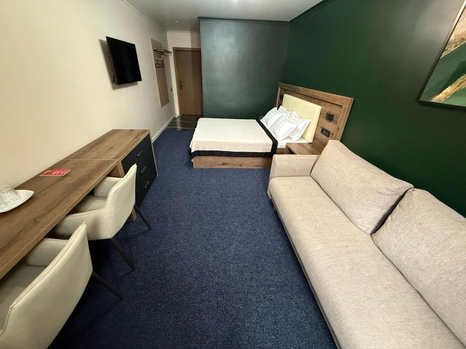 Ulpan Mini Hotel Astana Exterior foto